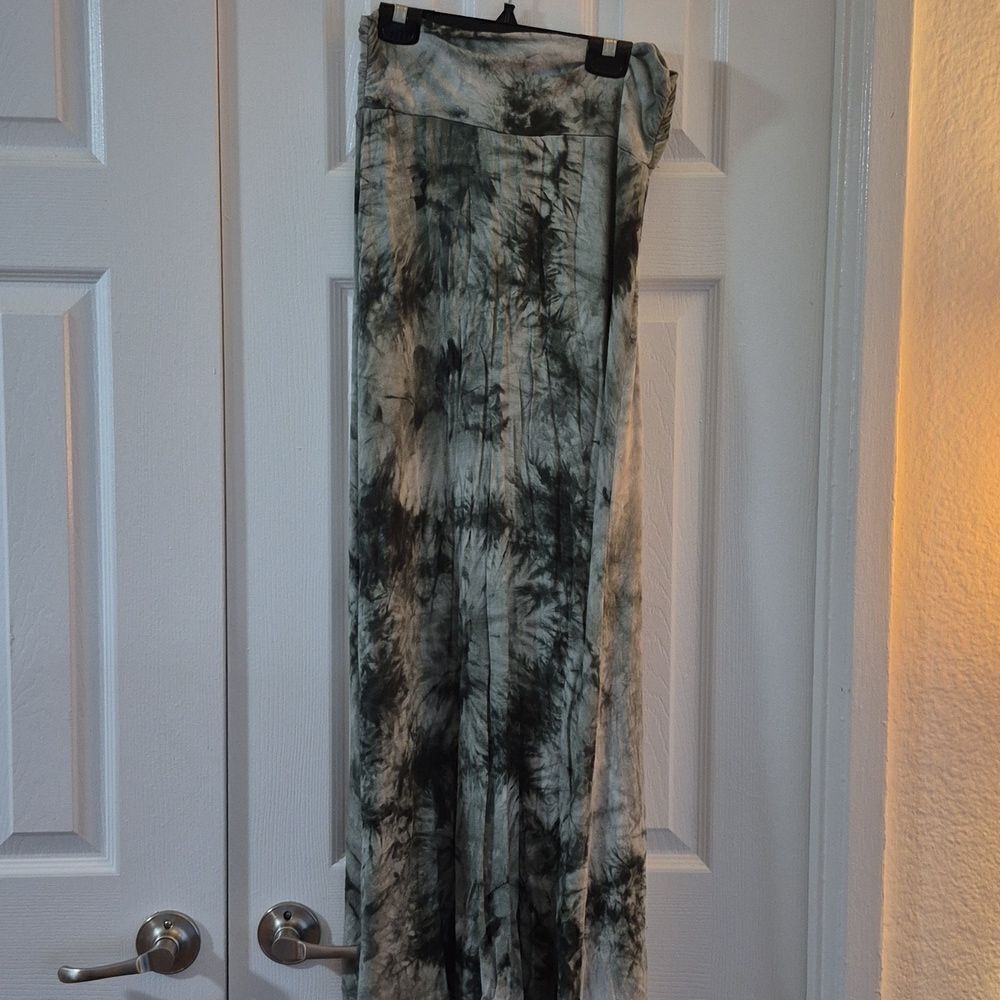 ♡♡♡Bobeau Green Tie Dye Rayon Blend Maxi Skirt Sz M - Picture 3 of 8